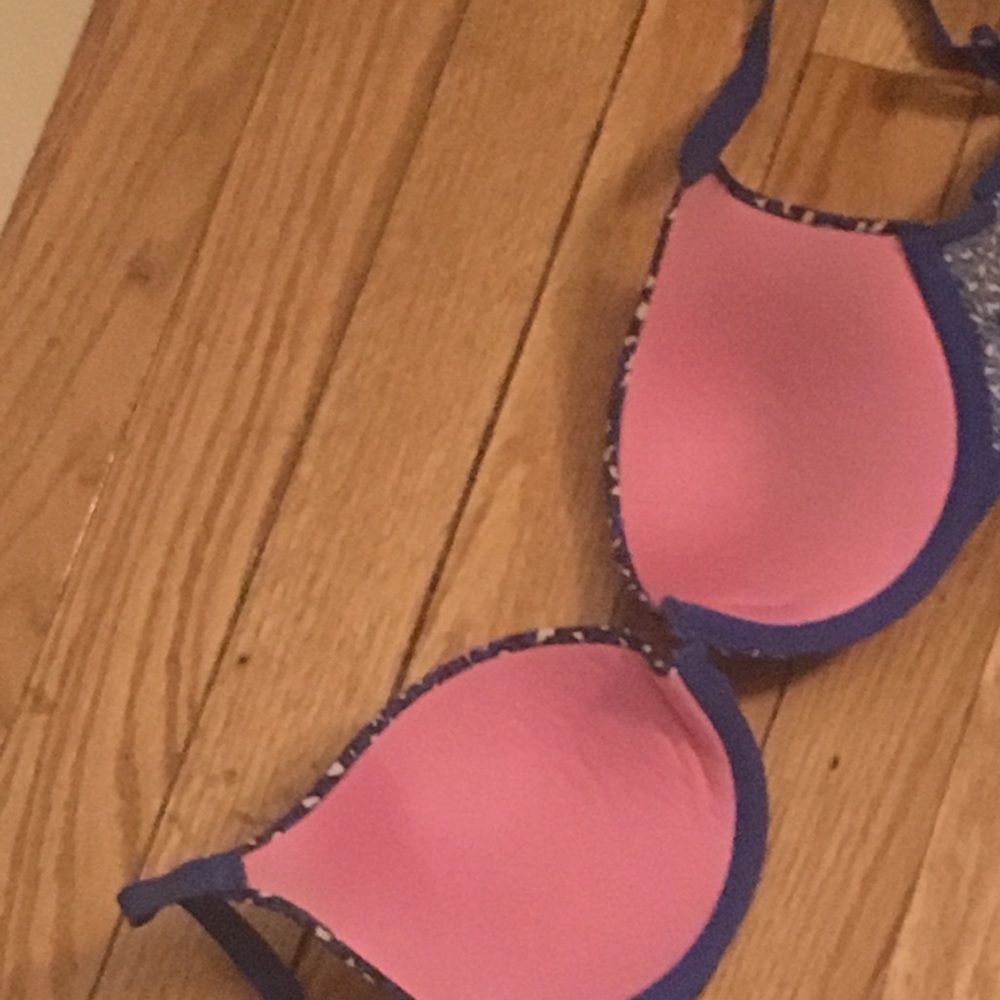 PINK vs bra 34B push-up